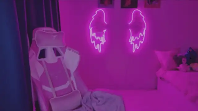 Elsie Ginger online show from December 15, 9:31 pm