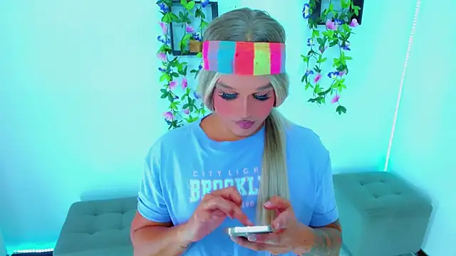 TaylorMon online show from February 5, 12:48 am