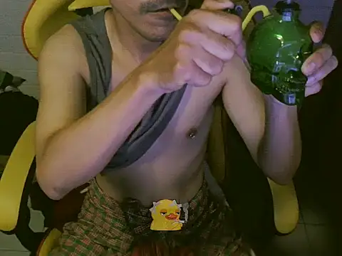 cloudyth1994 online show from September 20, 4:52 pm