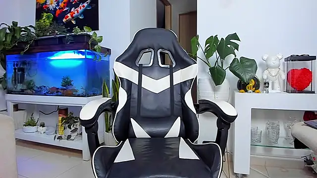 Johnnygrayson1 online show from November 2, 2:03 am