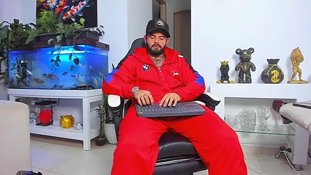 Johnnygrayson1 online show from January 8, 1:30 am