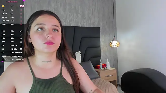 Sabrina Lennox online show from February 22, 1:44 am