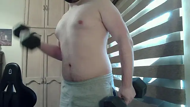 Snapshot of Himbo_fox chatting on April 30, 8:15 pm Himbo fox online show from April 30, 8:15 pm