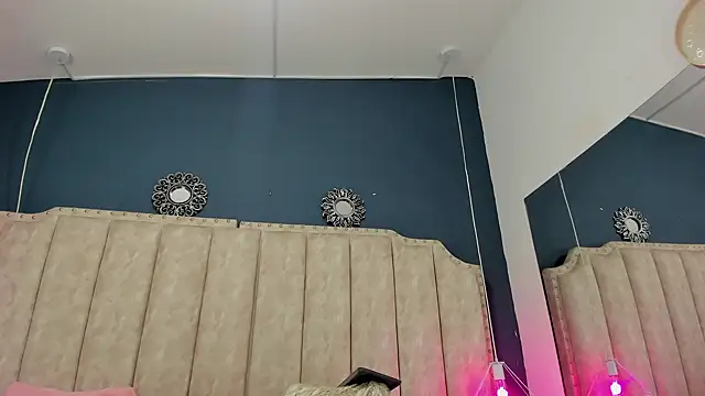 ShanelWest online show from January 9, 4:17 pm