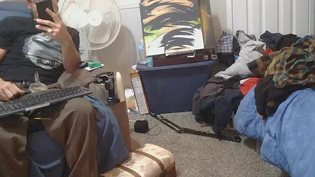 TheOneYouLove69 online show from February 17, 9:03 am