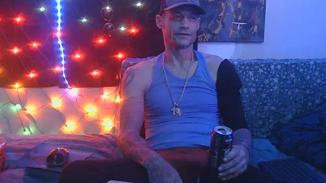 TheOneYouLove69 online show from November 3, 4:47 am