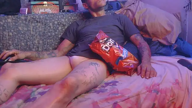 TheOneYouLove69 online show from November 16, 6:08 am