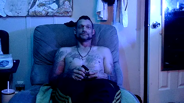 TheOneYouLove69 online show from March 3, 5:24 am