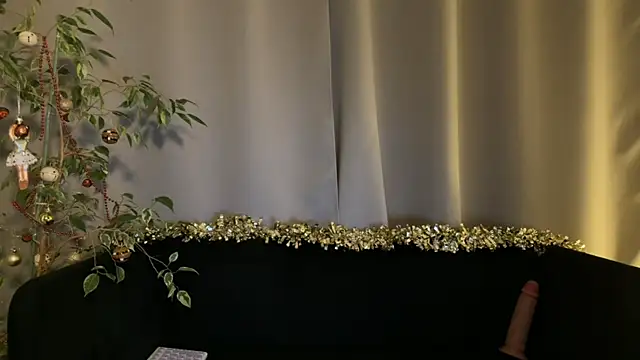 weshycouple online show from December 26, 7:16 pm