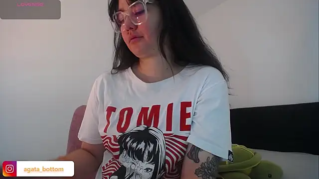 NewAgatha Bolton online show from October 6, 9:34 pm