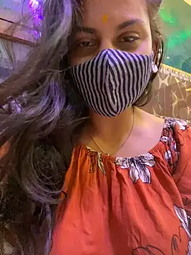 Snapshot of HaaniKaur chatting on December 31, 6:35 pm HaaniKaur online show from December 31, 6:35 pm