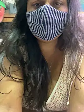 Snapshot of HaaniKaur chatting on March 3, 7:32 am HaaniKaur online show from March 3, 7:32 am