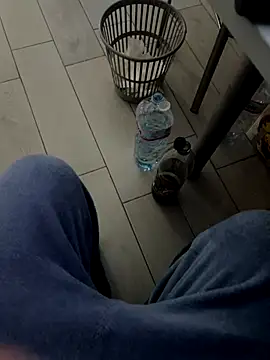 Snapshot of Lucom23 chatting on December 1, 4:40 pm Lucom23 online show from December 1, 4:40 pm