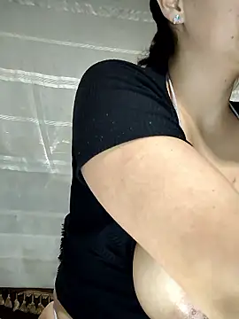 Snapshot of StephanieMarrien chatting on January 5, 11:19 pm StephanieMarrien online show from January 5, 11:19 pm