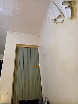 sexxylucia online show from February 18, 12:56 pm