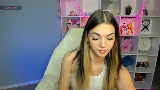 Hellen Moore online show from December 30, 12:11 am