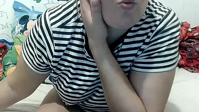 Snapshot of VixenBya chatting on December 21, 4:36 pm VixenBya online show from December 21, 4:36 pm