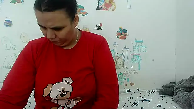 Snapshot of VixenBya chatting on February 22, 10:40 am VixenBya online show from February 22, 10:40 am