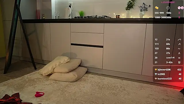 Snapshot of Kristina_diamond chatting on May 9, 4:56 pm Kristina diamond online show from May 9, 4:56 pm