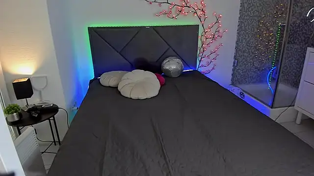 CassieEvans online show from December 4, 6:34 am