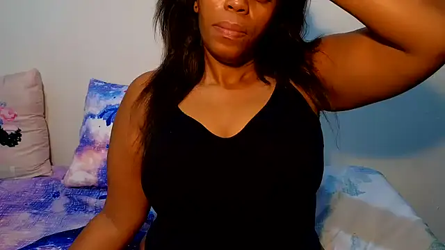 SexyFreaky  online show from February 10, 7:38 pm