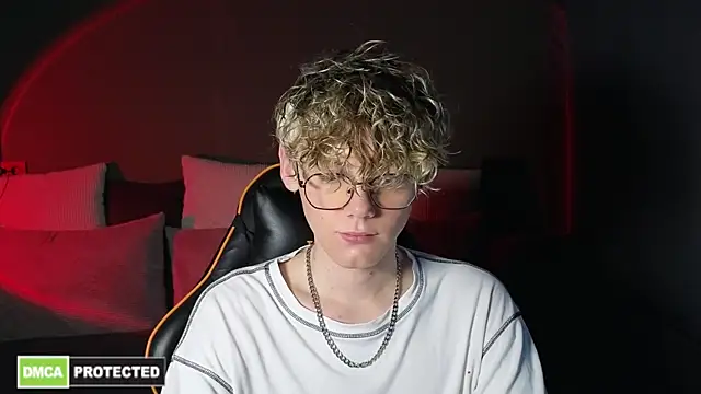 Keytaro online show from March 26, 1:38 pm