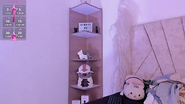 Kaela18 online show from December 2, 1:24 pm