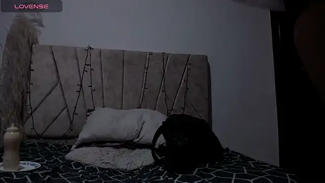 Kaela18 online show from December 18, 1:12 pm