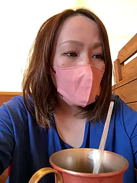 Snapshot of annna_annna_2024 chatting on February 15, 6:54 am annna annna 2024 online show from February 15, 6:54 am