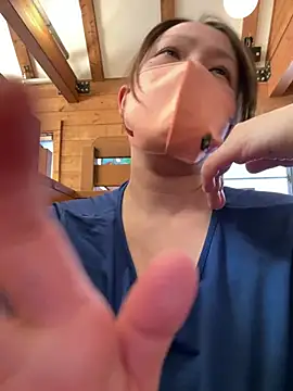 Snapshot of annna_annna_2024 chatting on February 23, 6:33 am annna annna 2024 online show from February 23, 6:33 am