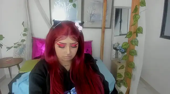 lussyevans24 online show from February 26, 6:58 am