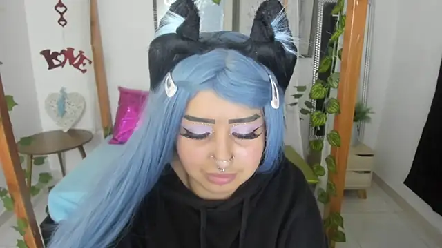 lussyevans24 online show from March 15, 3:40 am