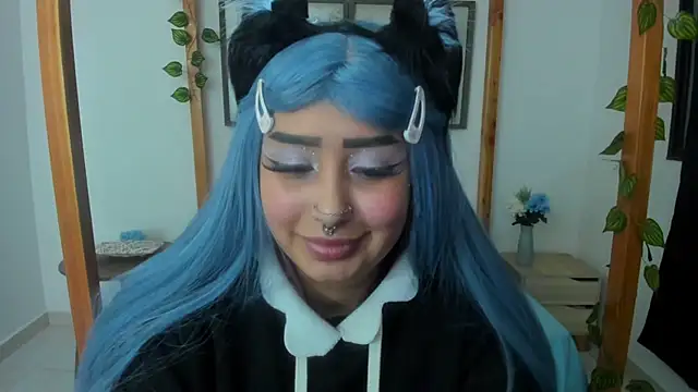 lussyevans24 online show from March 21, 3:44 am