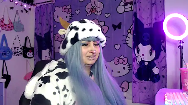 lussyevans24 online show from October 9, 5:27 am