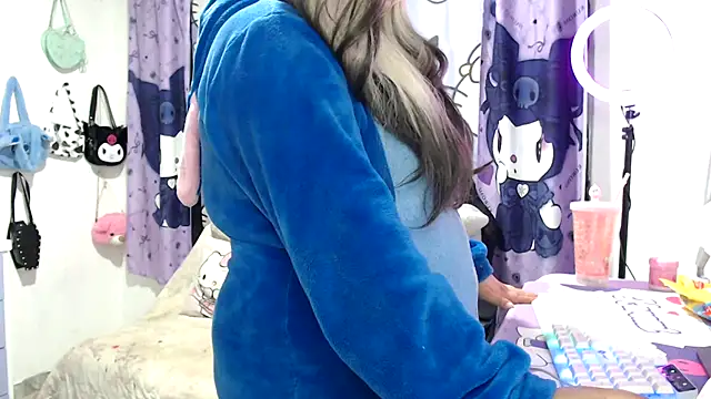 lussyevans24 online show from November 17, 3:12 am