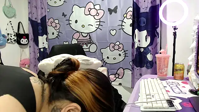 lussyevans24 online show from November 23, 4:34 am