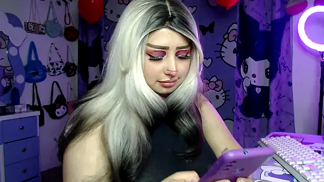 lussyevans24 online show from February 20, 6:26 am