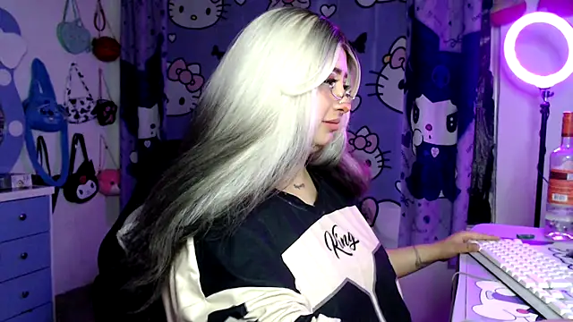 lussyevans24 online show from March 10, 4:06 am