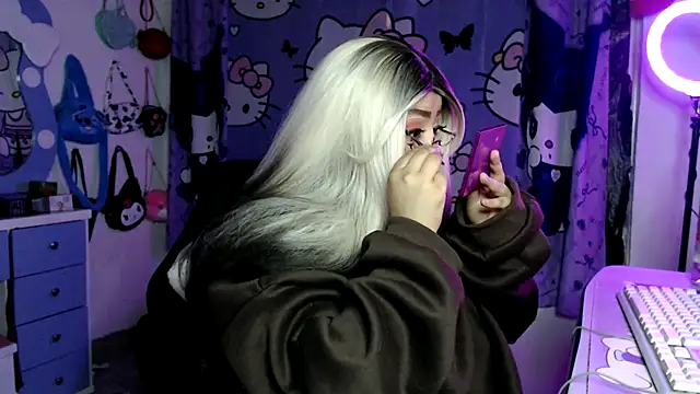 lussyevans24 online show from March 11, 5:35 am