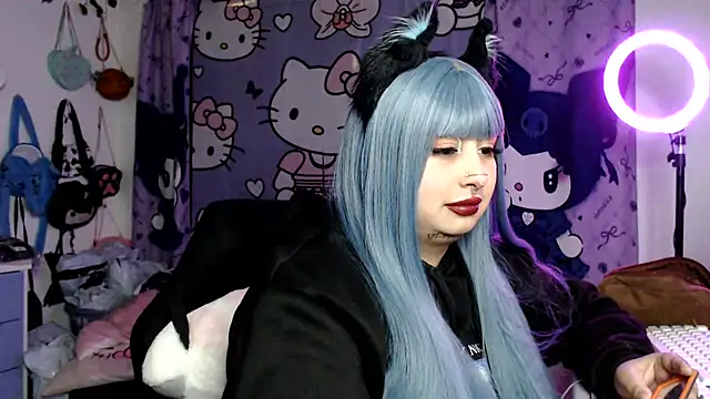 Snapshot of lussyevans24 chatting on July 17, 4:30 am lussyevans24 online show from July 17, 4:30 am