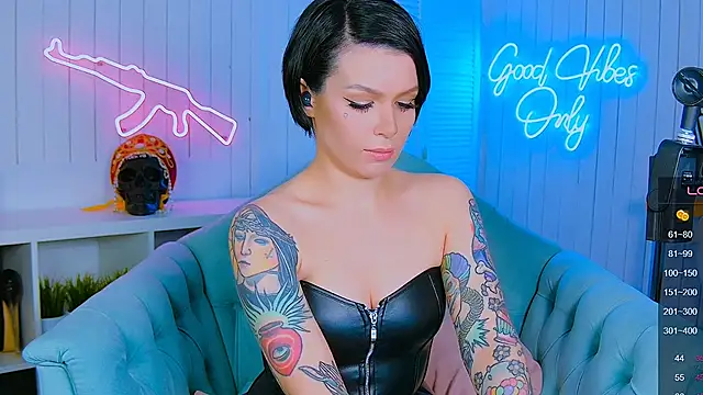 My toys pink online show from February 26, 7:20 am