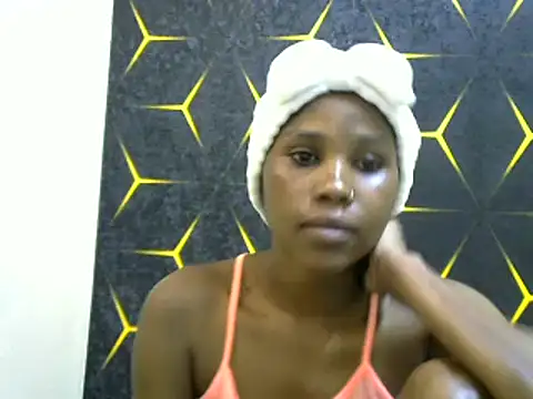 Snapshot of miss_lyne001 chatting on February 4, 8:56 am miss lyne001 online show from February 4, 8:56 am