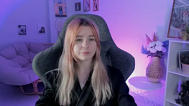 LexiWenford online show from December 16, 2:47 am