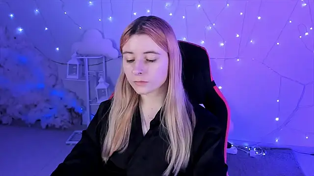 LexiWenford online show from December 17, 6:24 am