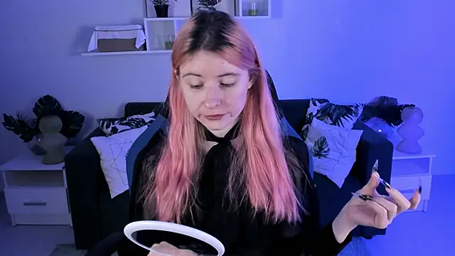 LexiWenford online show from January 15, 5:50 am