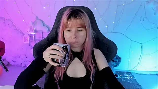 LexiWenford online show from February 4, 2:49 am