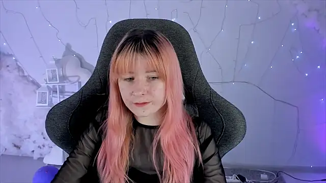 LexiWenford online show from February 10, 9:14 am