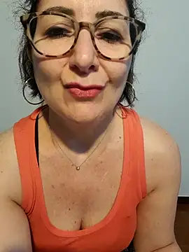Snapshot of Viola8p chatting on October 1, 9:37 am Viola8p online show from October 1, 9:37 am