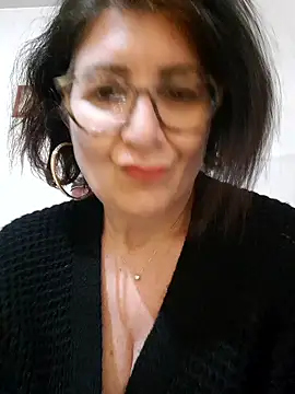 Viola8p online show from January 13, 3:50 pm