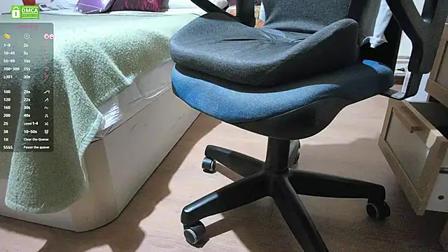 Papi Loveclits online show from April 28, 8:58 pm